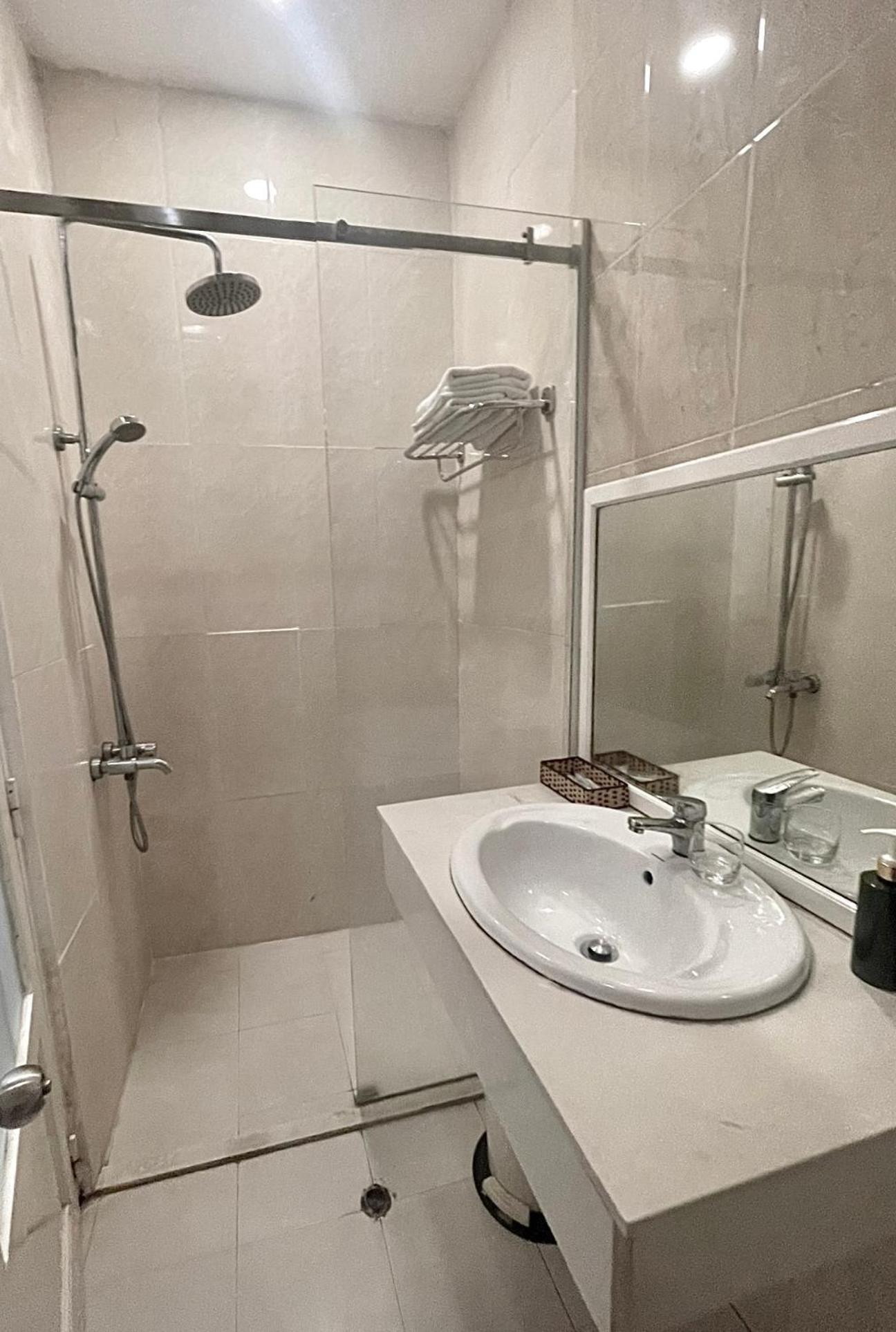 Queen Central Apartment Hotel Ho Chi Minh City Exterior photo